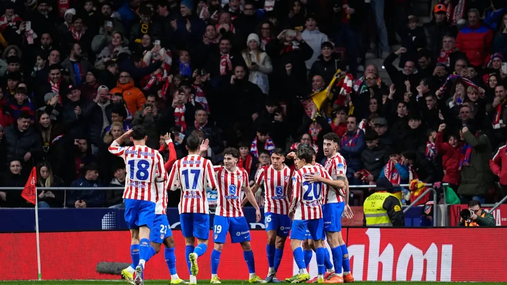 Wachezaji wa Atlético Madrid wakishangilia ushindi wa 4-0 dhidi ya Barcelona katika mechi ya kwanza ya nusu fainali