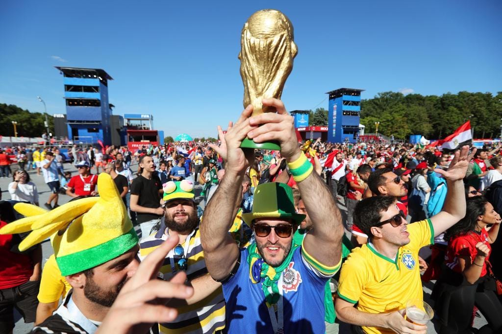 Mashabiki wa Tanzania wakisherehekea Kombe la Dunia 2026 mechi ya kwanza